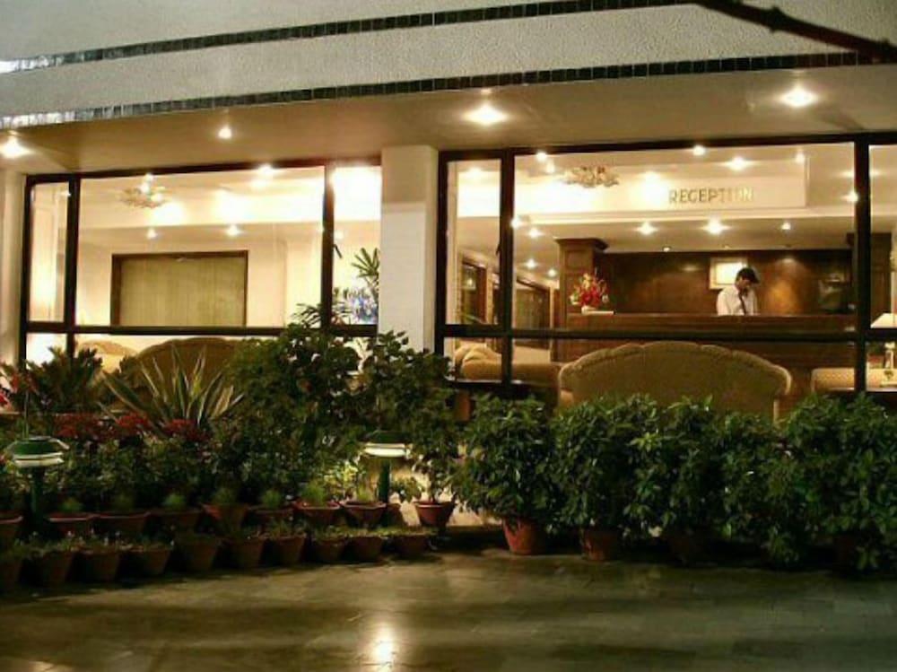 Hotel Vaibhav Varanasi Eksteriør billede