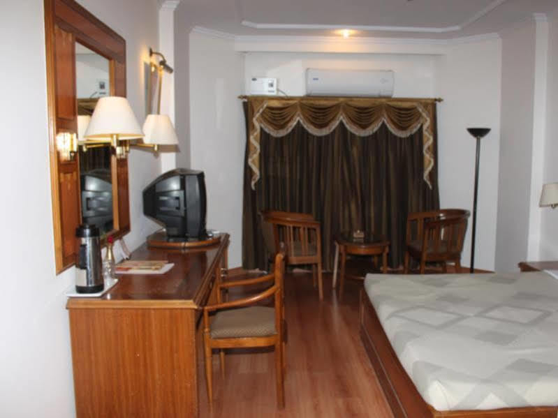 Hotel Vaibhav Varanasi Eksteriør billede